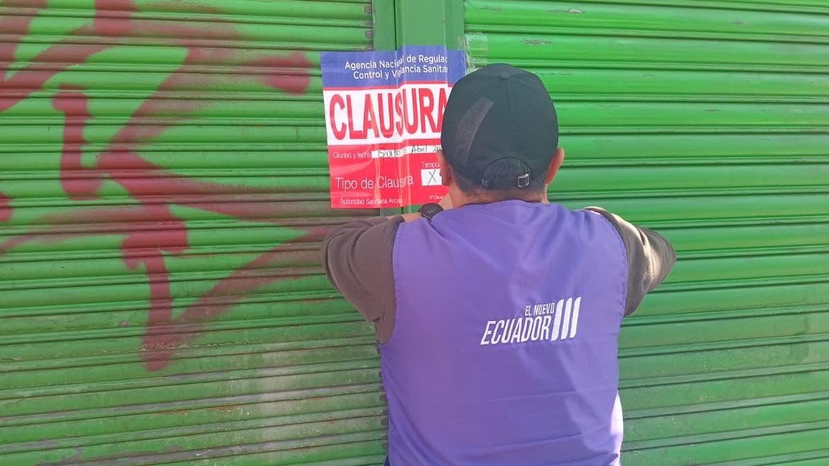 Dos locales fueron clausurados: en San Carlos y Carapungo.