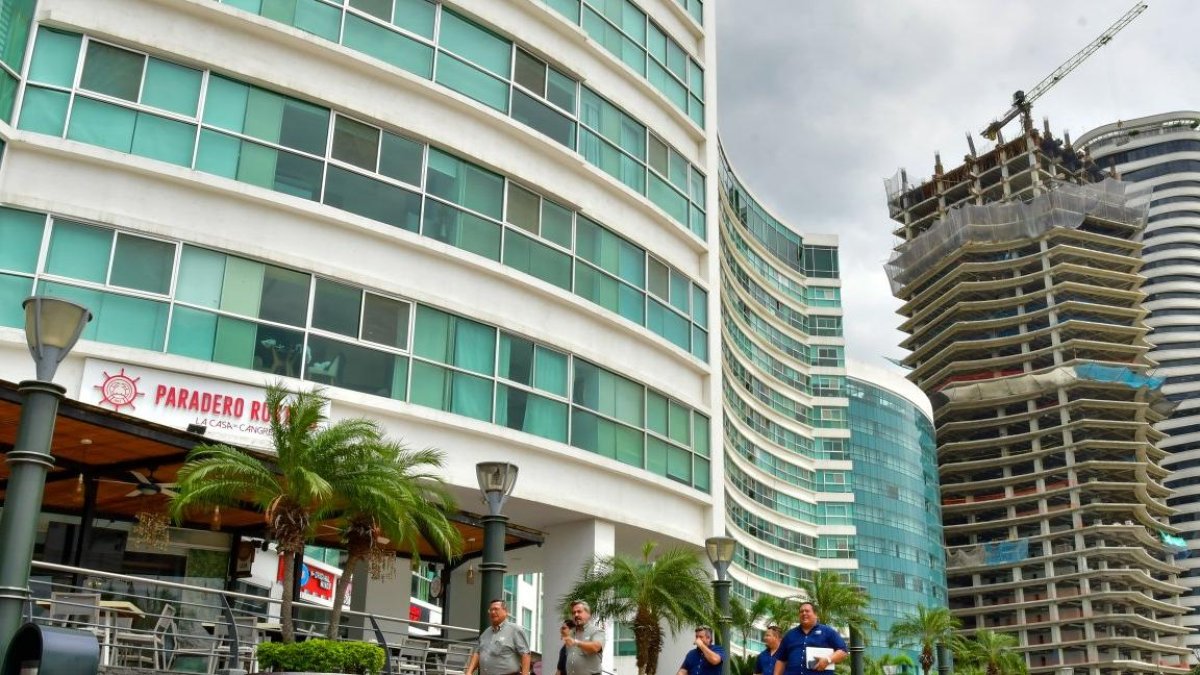 A partir de ahora, los establecimientos deberán cobrar una tarifa de un dólar por noche y por habitación