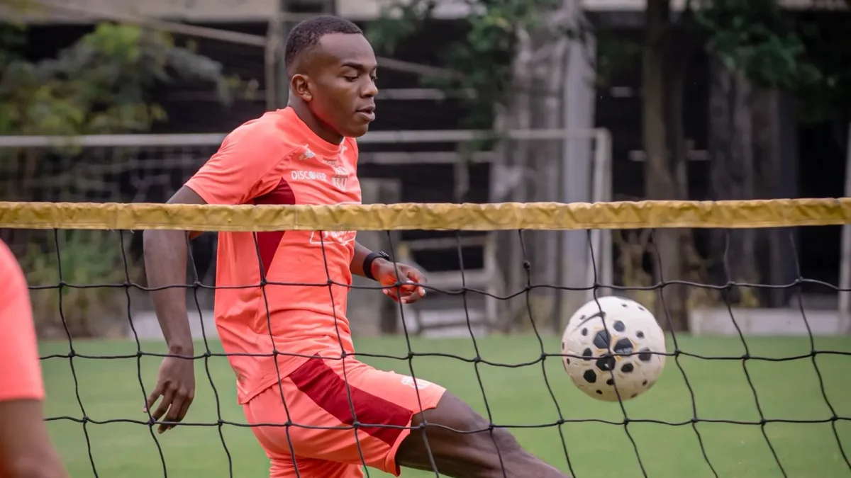 Jhonny Quiñónez uno de los fijos en Barcelona SC en el 2026.