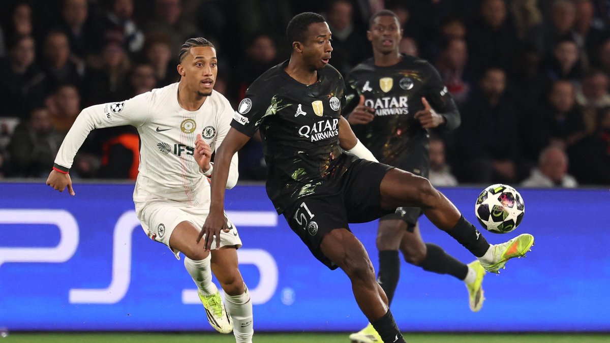 Willian Pacho será el encargado de lidera la defensa de PSG.