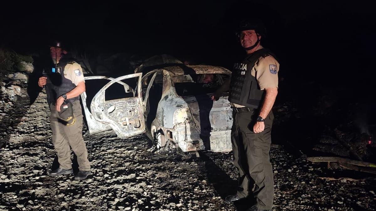 El Oro: hallan carro incinerado y moto abandonada tras asesinato de jueza en Machala