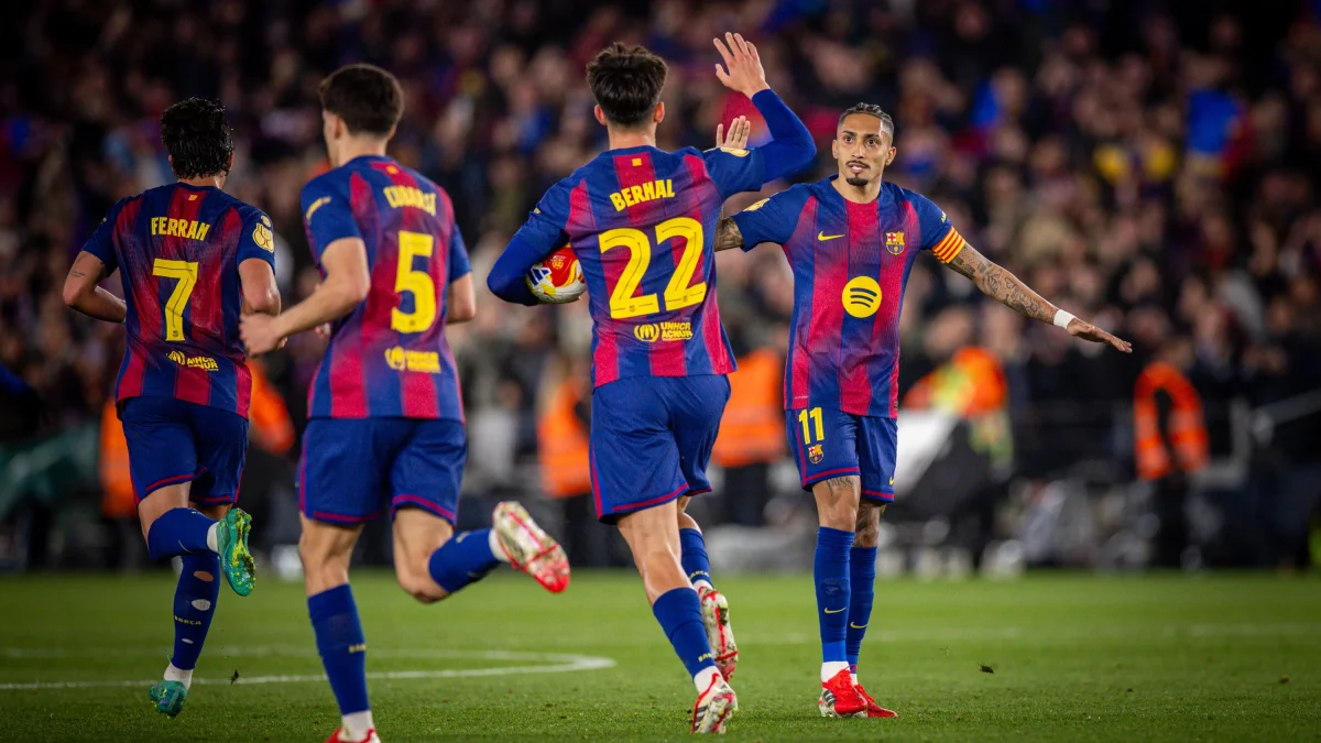 ¿A qué hora juega Valencia vs Barcelona por LALIGA y qué canales ...