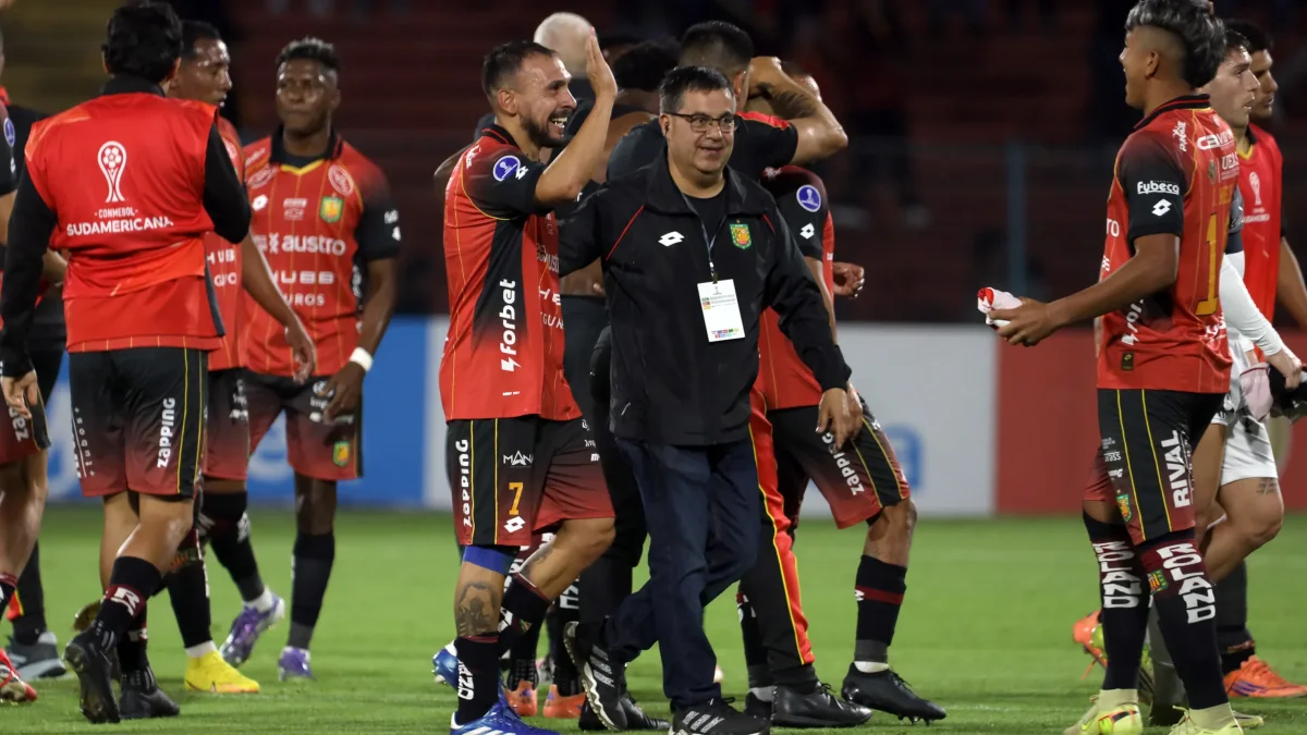 ¿Dónde ver Santos vs. Deportivo Cuenca HOY por señal de TV en Ecuador?