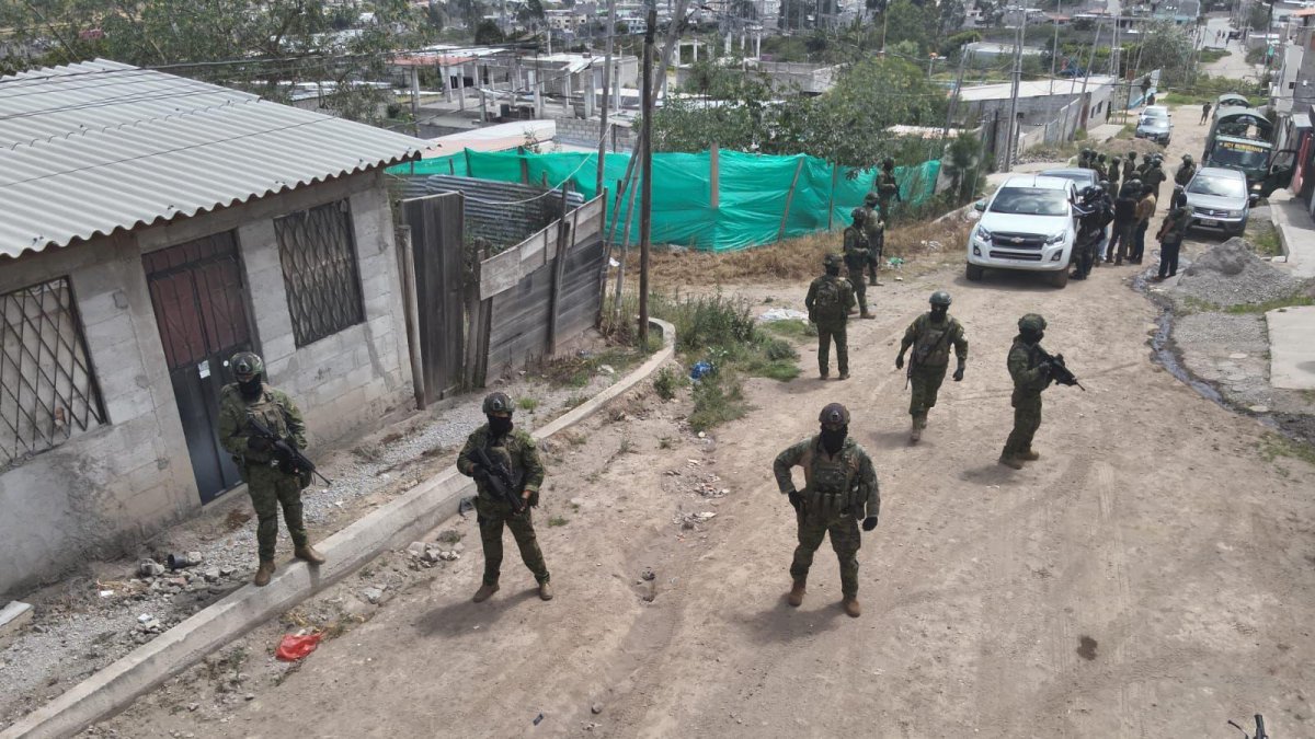 Explosivos hallados en Quito habrían sido para atentar contra entidades públicas