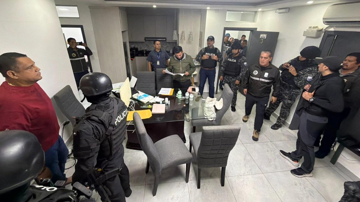 Allanan y detienen al alcalde de Esmeraldas, Vicko Villacís | Esto se sabe