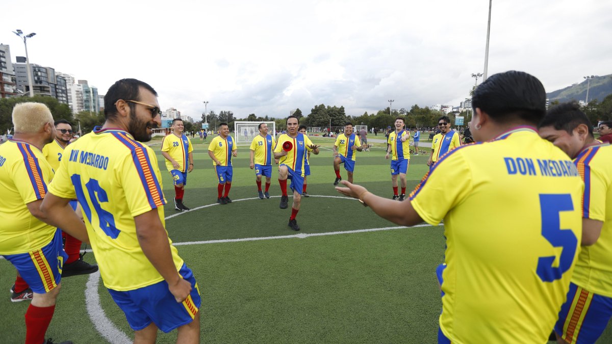 Don Medardo y sus Players se suman al Mundial con una cumbia