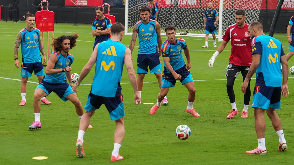 España vs Perú EN VIVO: alineaciones, detalles y d