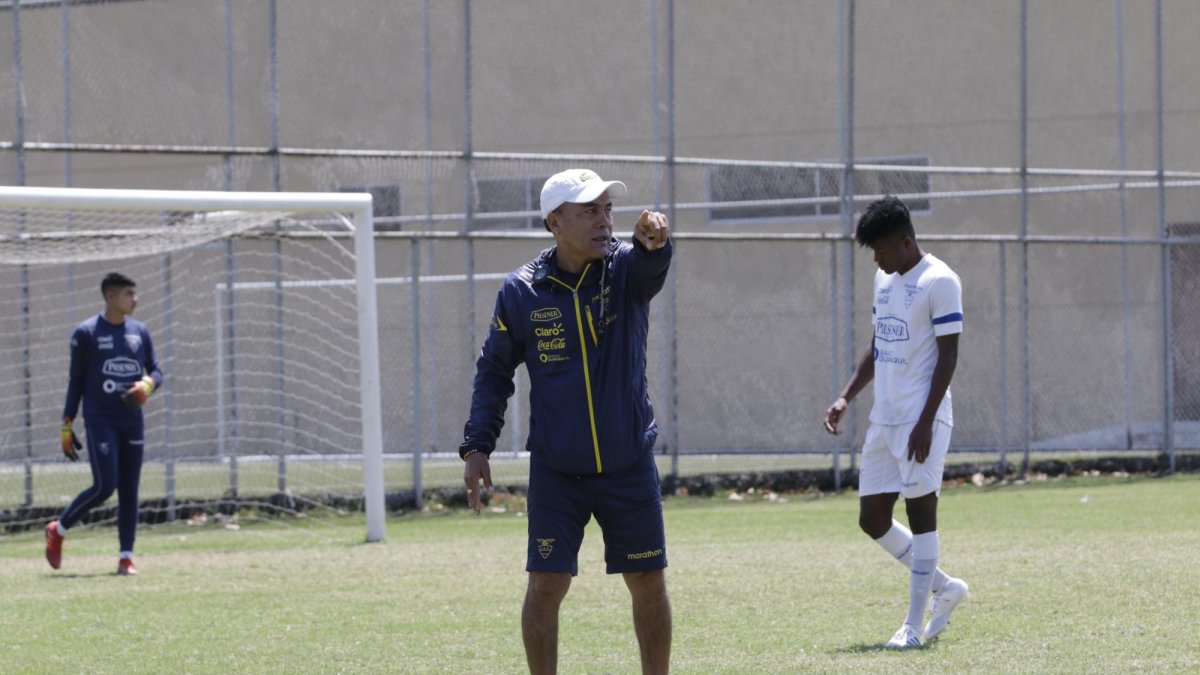 “Nuestro trabajo es estabilizar a los chicos” dijo el entrenador que dirigirá a Ecuador en Brasil 2019.
