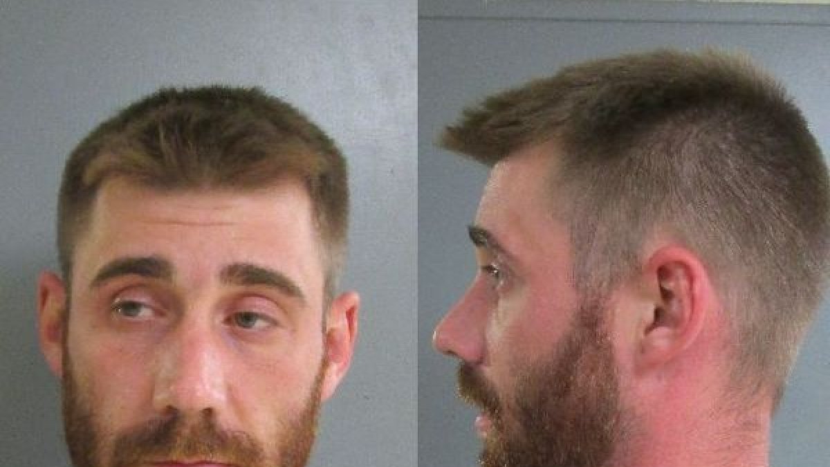 Michael Glance, de 32 años, disparó al rostro de su hijo Ryker.