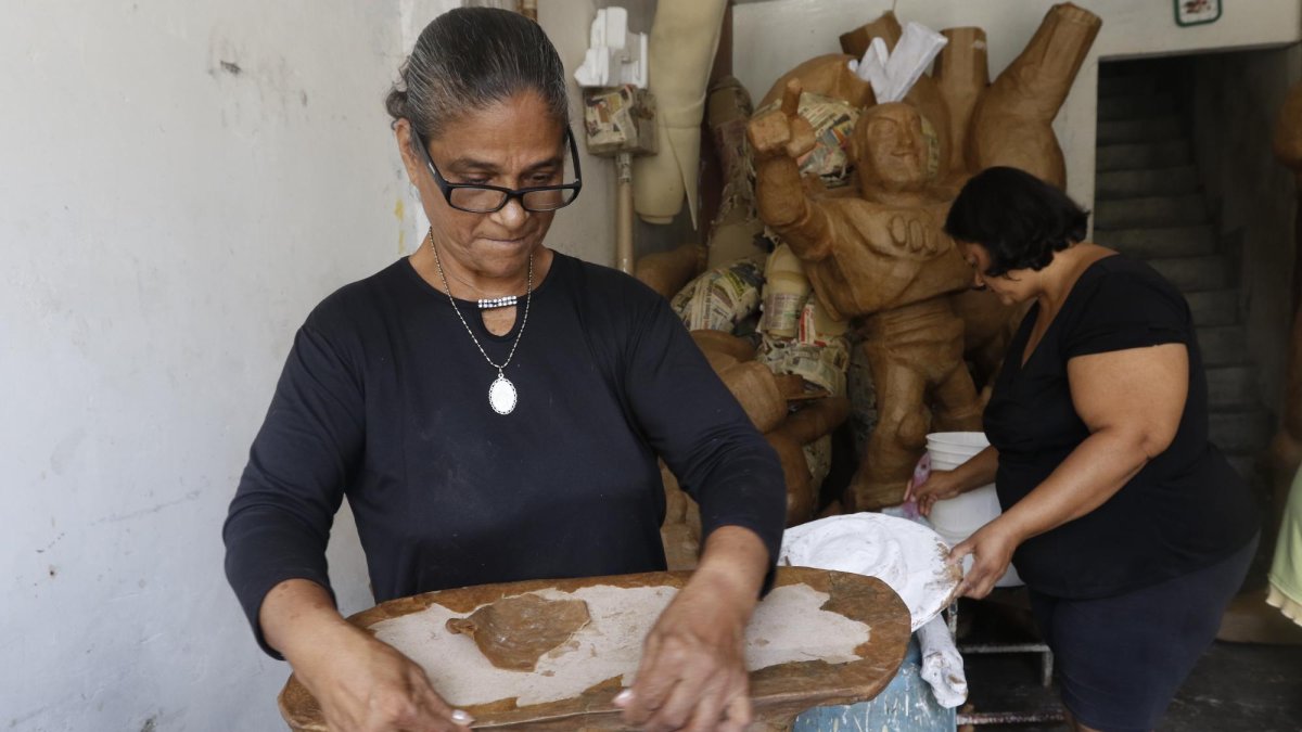 La historia de Teresa, quien recibe el apoyo de su familia en este negocio.