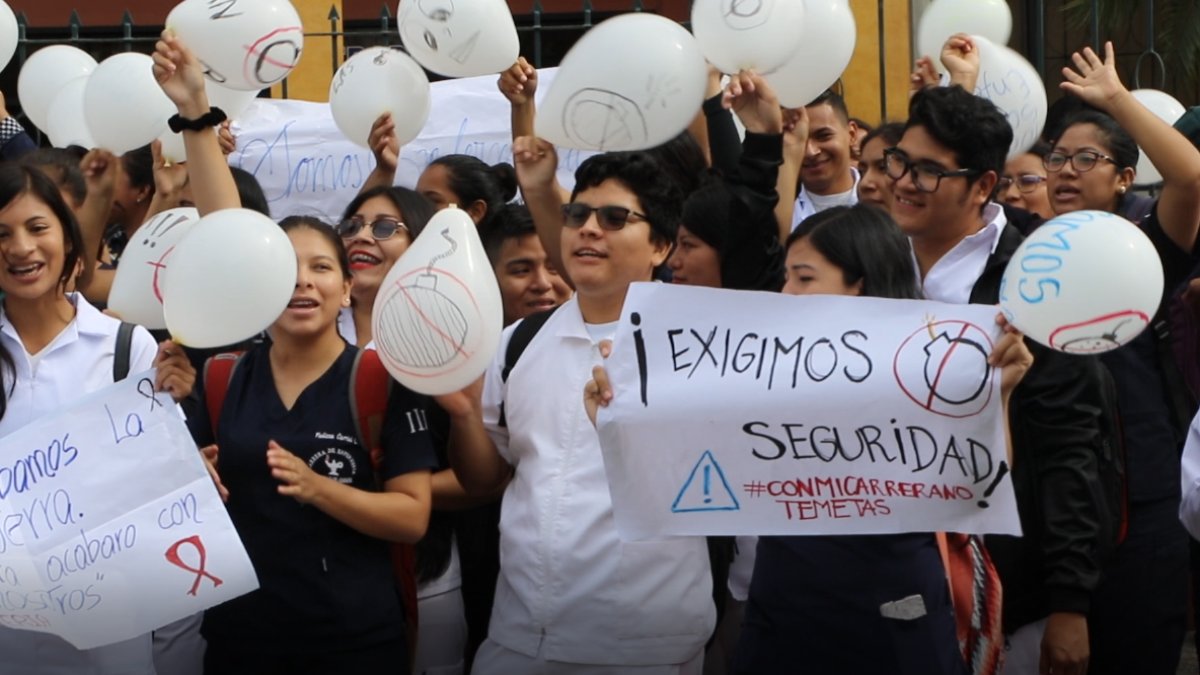 Piden que se encuentre a los responsables de las explosiones.