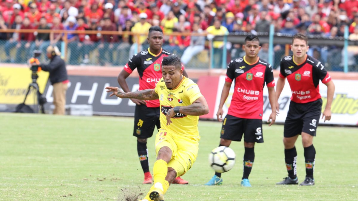 La intención del club, según Juan Alfredo Cuentas, es que ‘Gambetita’ juegue este año con los toreros.