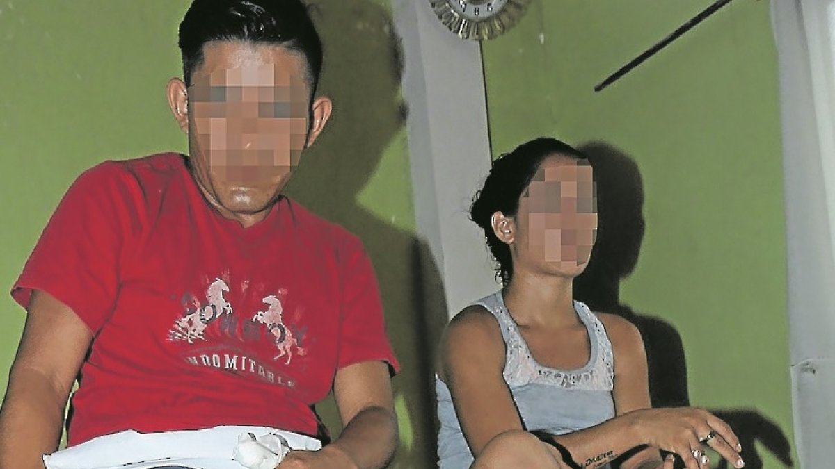 La pareja relató la ‘pesadilla’ que vivió la madrugada de ayer. Ambos resultaron con heridas en varias partes del cuerpo.