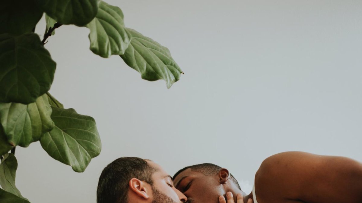 Referencial. No dar besos y caricias es una de las reglas que suelen establecerse en el ‘bud sex’.