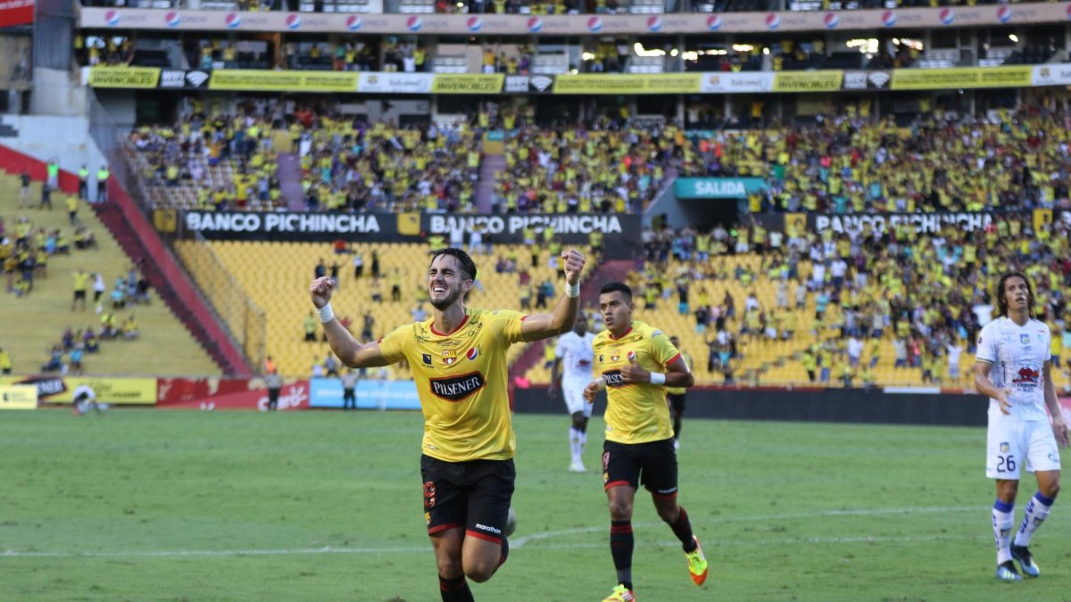 Juventus, Milán y Real Madrid se suman a la puja por el delantero de Barcelona S.C.