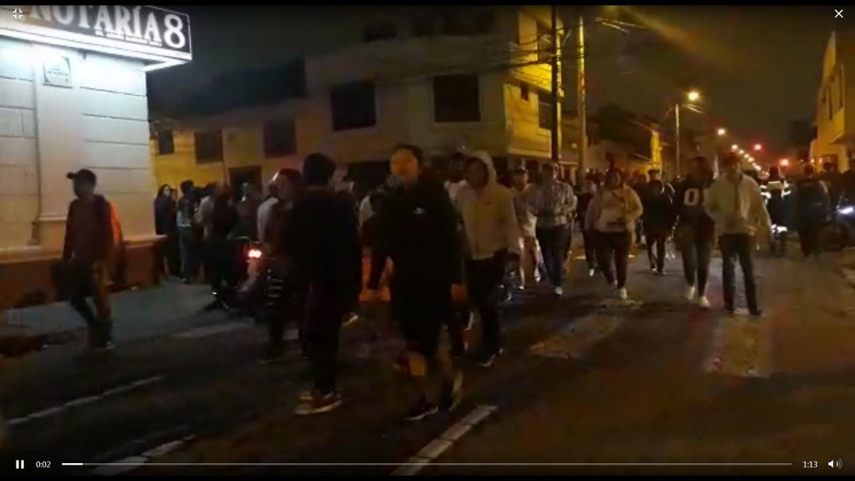 La horda quemó las pertenencias de algunos extranjeros y los obligaron a dejar los lugares donde residían.