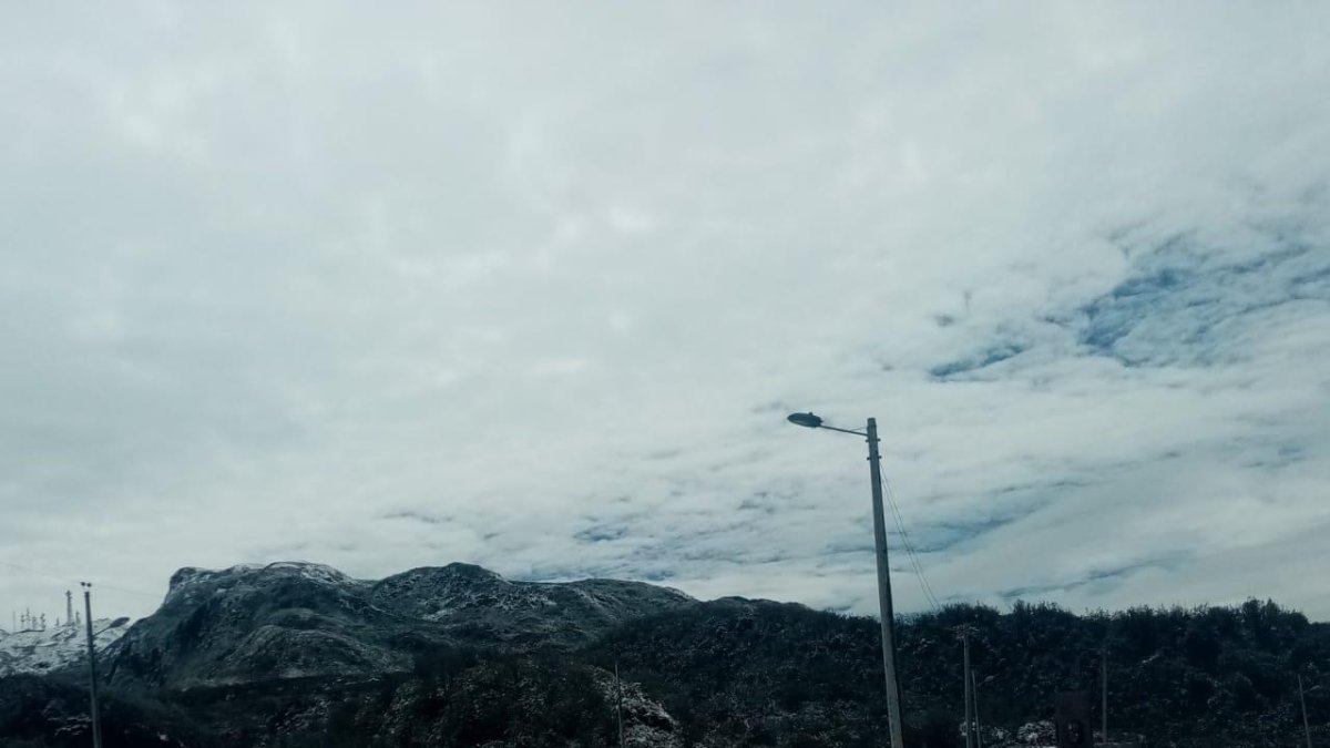 La ruta permaneció cerrada por casi dos días, luego de una caída prolongada de nieve.