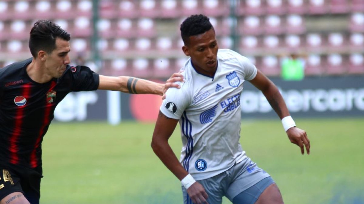 En la segunda jornada, Cruzeiro recibirá al Lara el próximo miércoles y Emelec a Huracán al siguiente día.