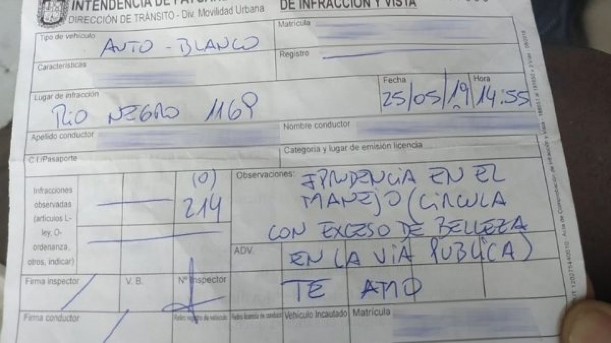 La boleta con la multa y declaración de amor.