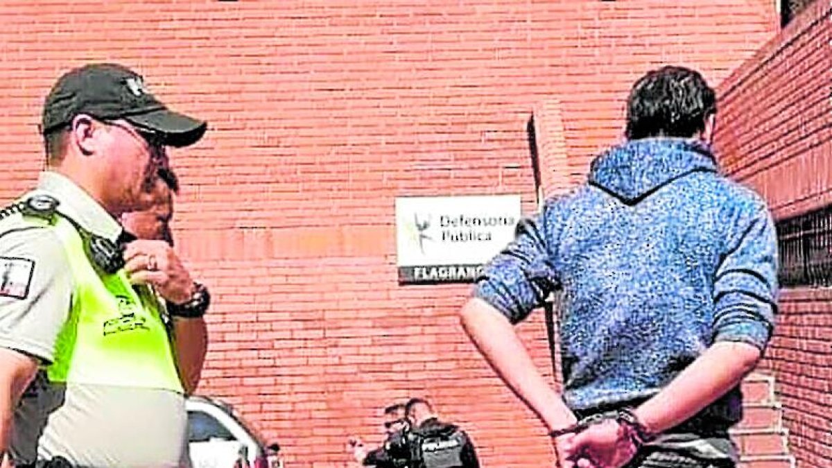 El falso ginecólogo fue detenido en marzo pasado en un centro asistencial de Cuenca.