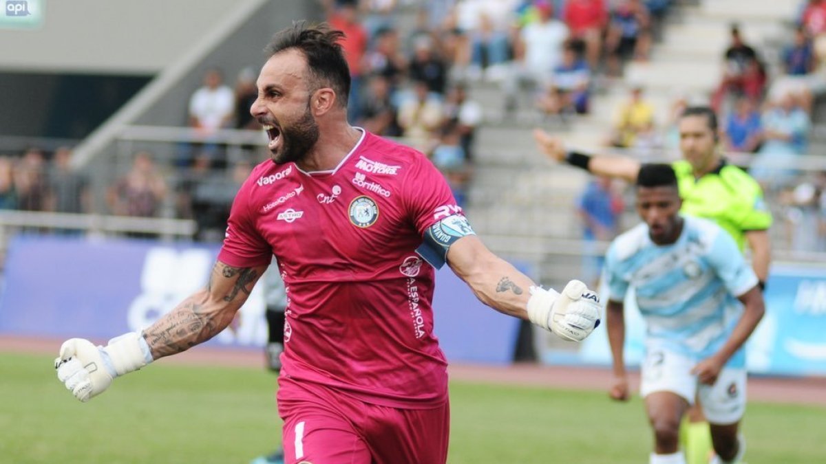 Damián Frascarelli es titular en el arco canario.