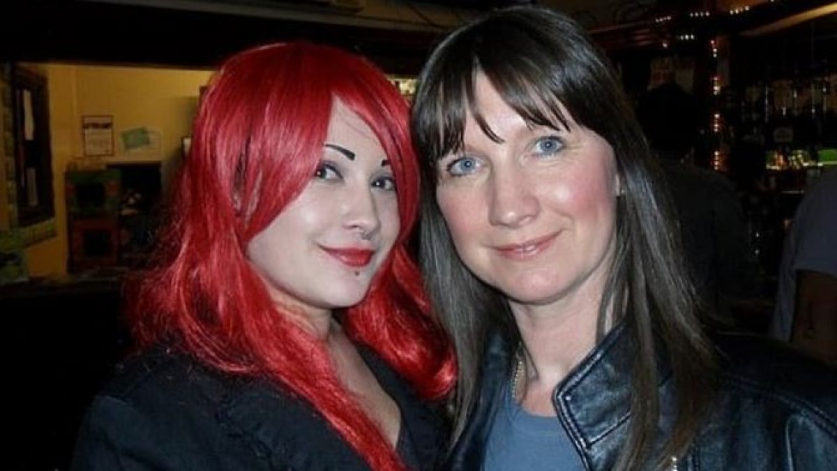 La chica (i) padecía de diabetes y depresión.