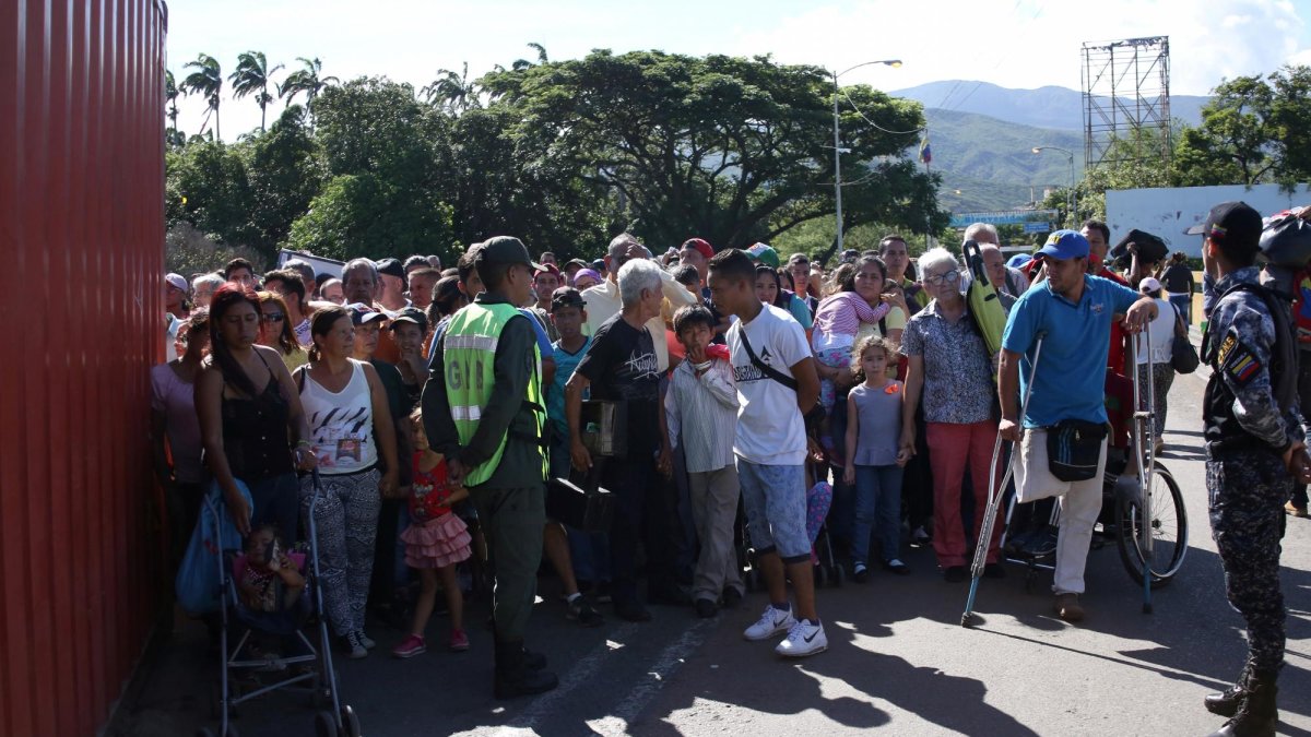 Previo a conmemorarse el Día Mundial del Refugiado, el ministro de Relaciones Exteriores se reunió con representantes de ACNUR.