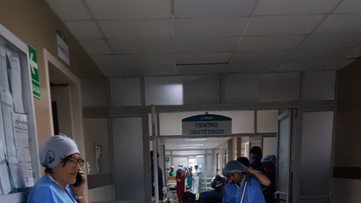 Según la información enviada desde la casa de salud, “se presentó una falla técnica de un accesorio (junta flexible) del sistema de una de las tuberías, ubicada en el pasillo de acceso al centro quirúrgico”.