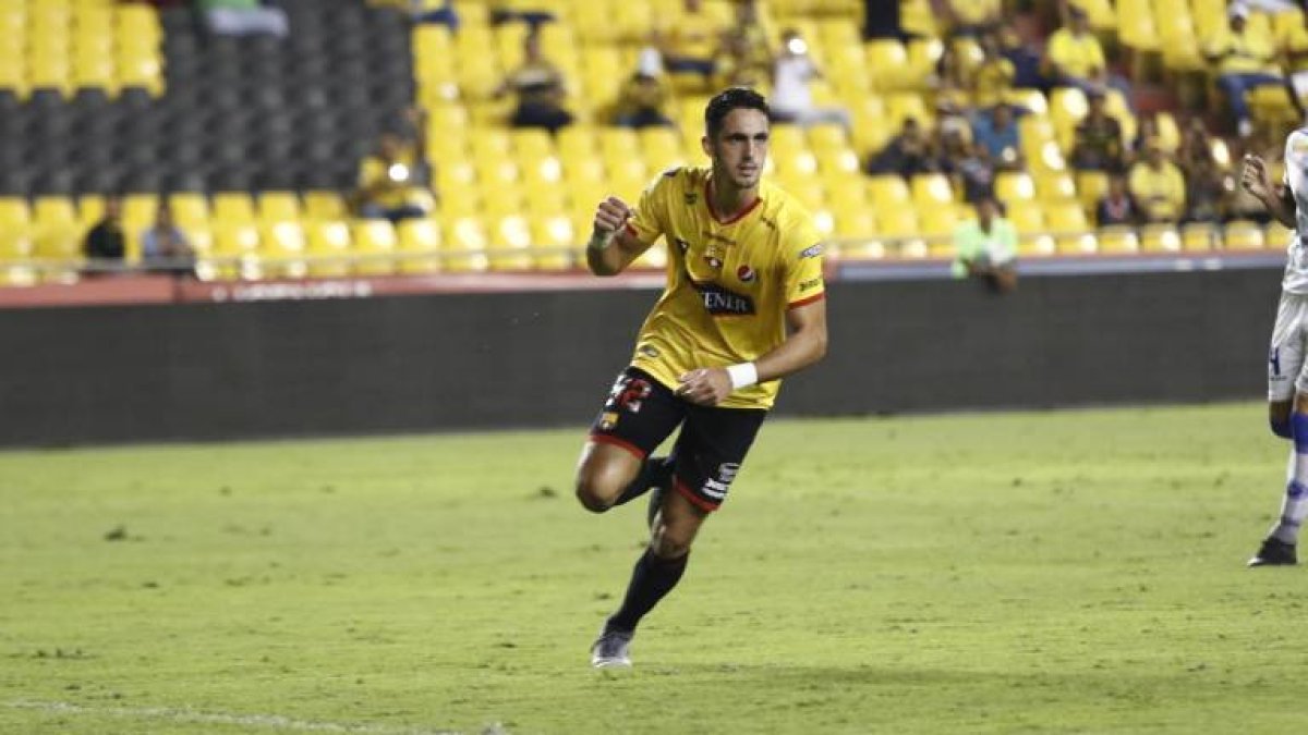Referencial. Leonardo Campana está cerca de jugar en el fútbol europeo.