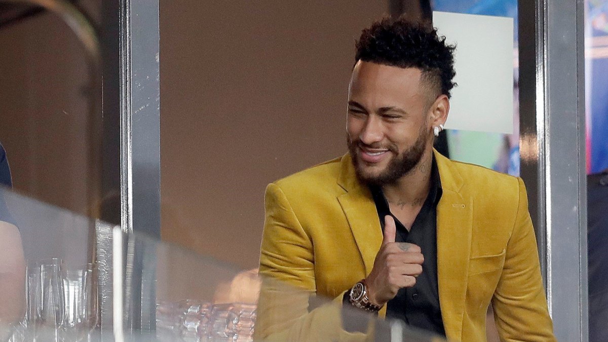 Neymar dio palabras de aliento a las víctimas de agresiones sexuales.