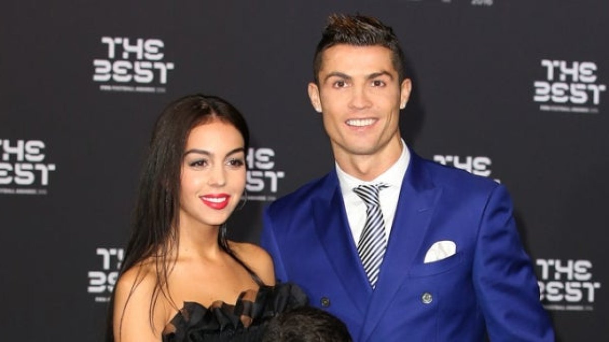 Georgina Rodríguez pasó del anonimato a la fama en un instante al conocer a Ronaldo y desde entonces ambos han conformado una pareja sólida