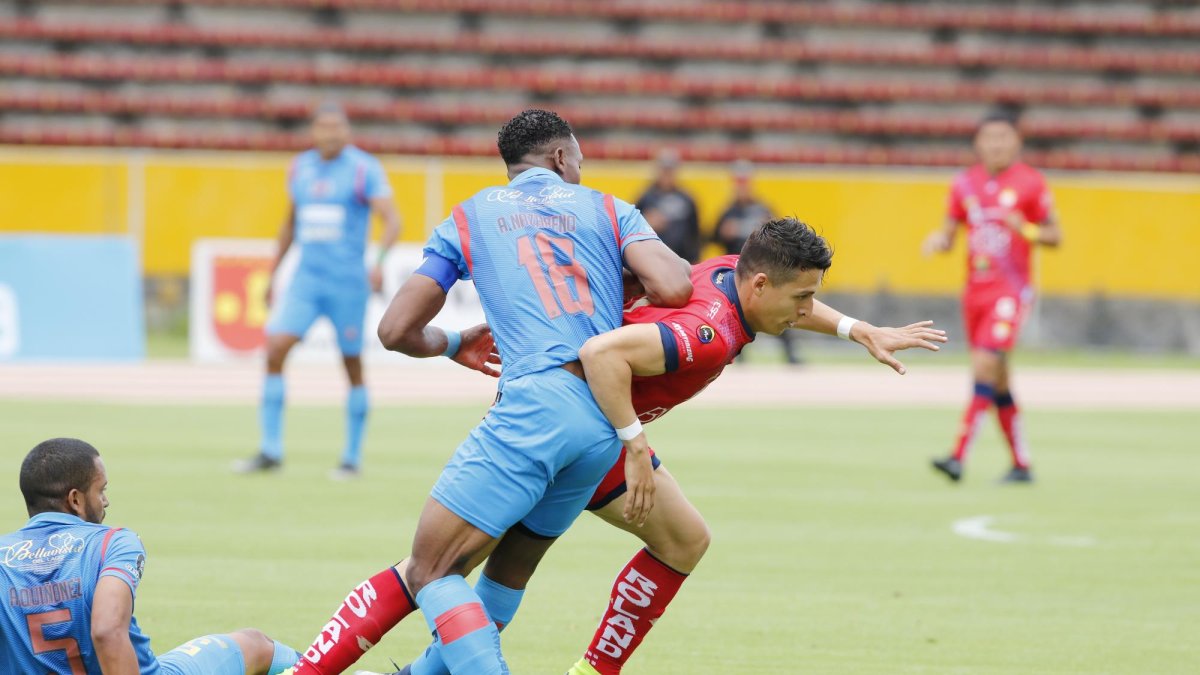 Encuentro entre El Nacional y Olmedo.