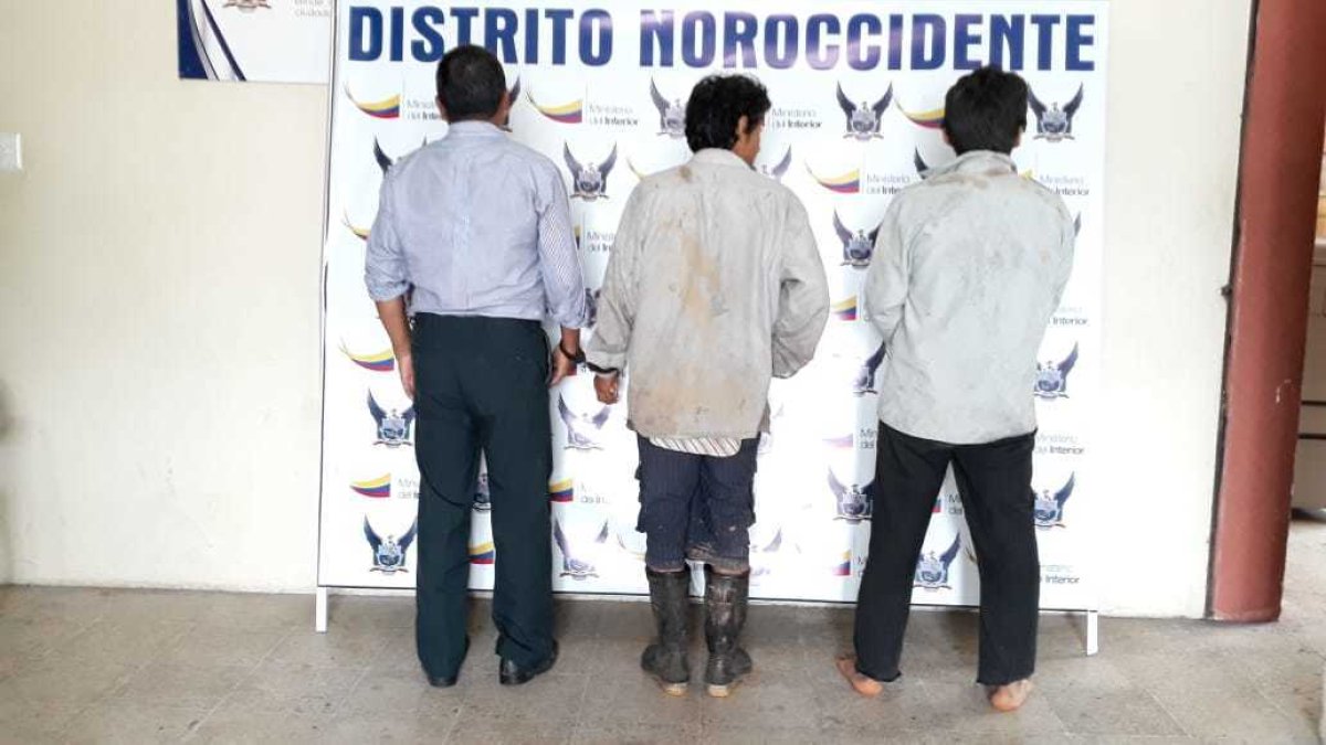 El individuo adujo que mató a su pareja porque la vio besarse con otro tipo.