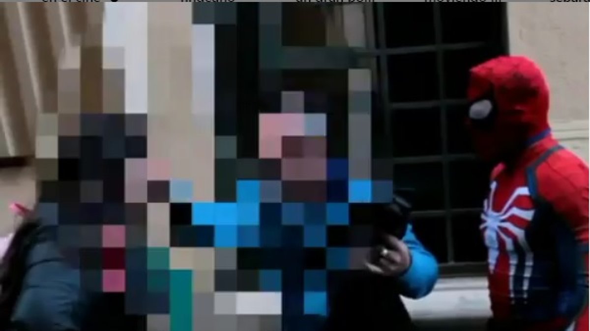 Sin utilizar ‘superpoderes’ ni nada por el estilo, el hombre logró un arresto ciudadano.