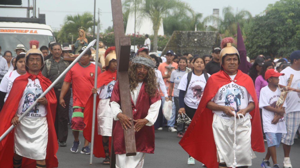 Año a año, el comunero Luis Prudente le cumple una promesa que le hizo a su padre.