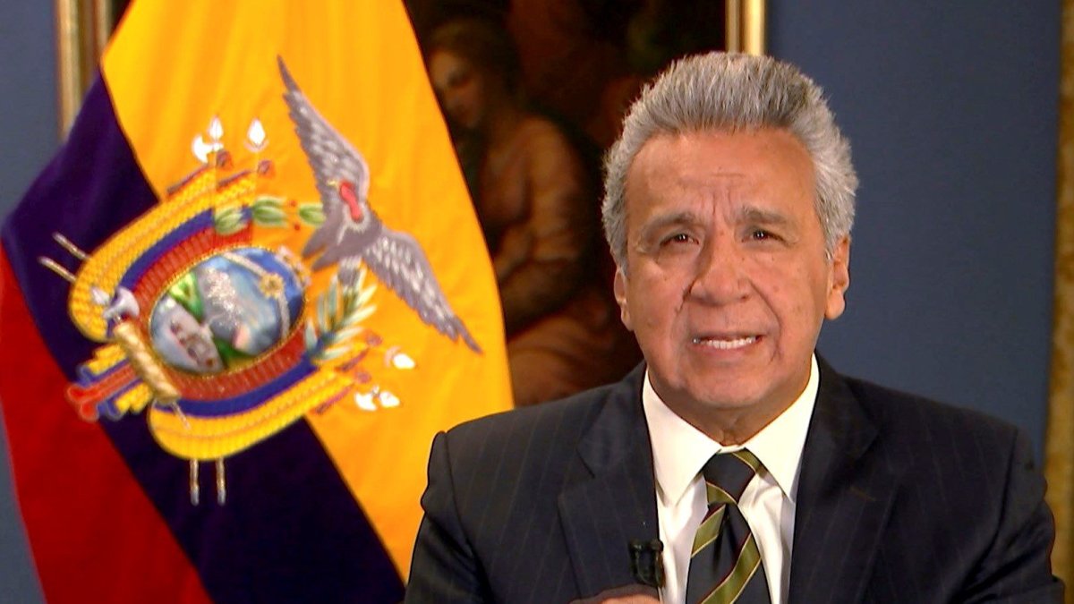 El presidente Lenín Moreno fue quien informó la decisión de retirarle el asilo a Julian Assange.