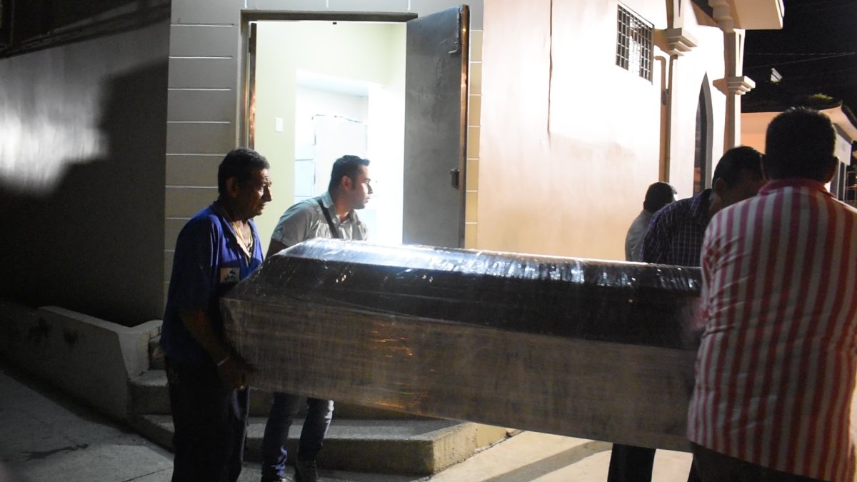 Con la ayuda de entidades estatales asentadas en Milagro, el cadáver de la ciudadana fue retirado la noche del lunes por una prima.