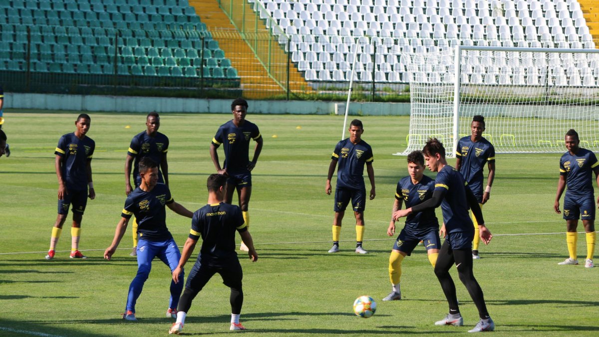 La selección nacional sub-20 alista su juego ante Estados Unidos.