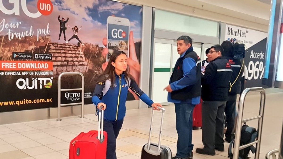 La marchista ecuatoriana Glenda Morejón arribó al país tras su triunfo en España.