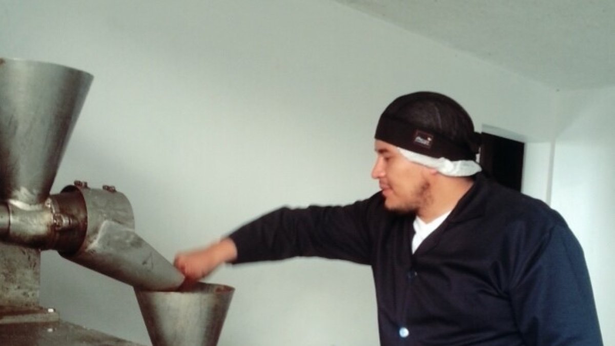 Son alrededor de 25 talleres artesanales  de elaboración de chocolate los que hay en la zona sur de Ambato.