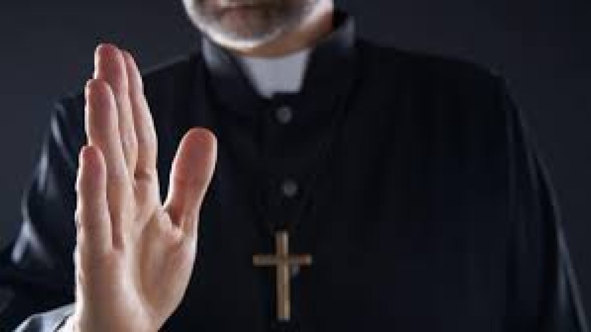 El autor del aberrante hecho habría sido José Alejo Gélvez Vega, cura de la parroquia de la iglesia colombiana San Antonio de Padua de El Zulia (Norte de Santander).