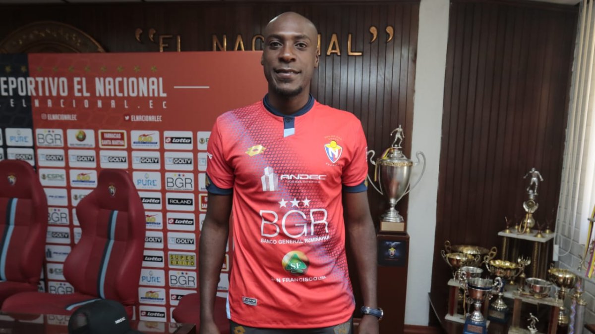 Ronald de Jesús es presentado en el equipo de El Nacional para lo que resta de la LigaPro.