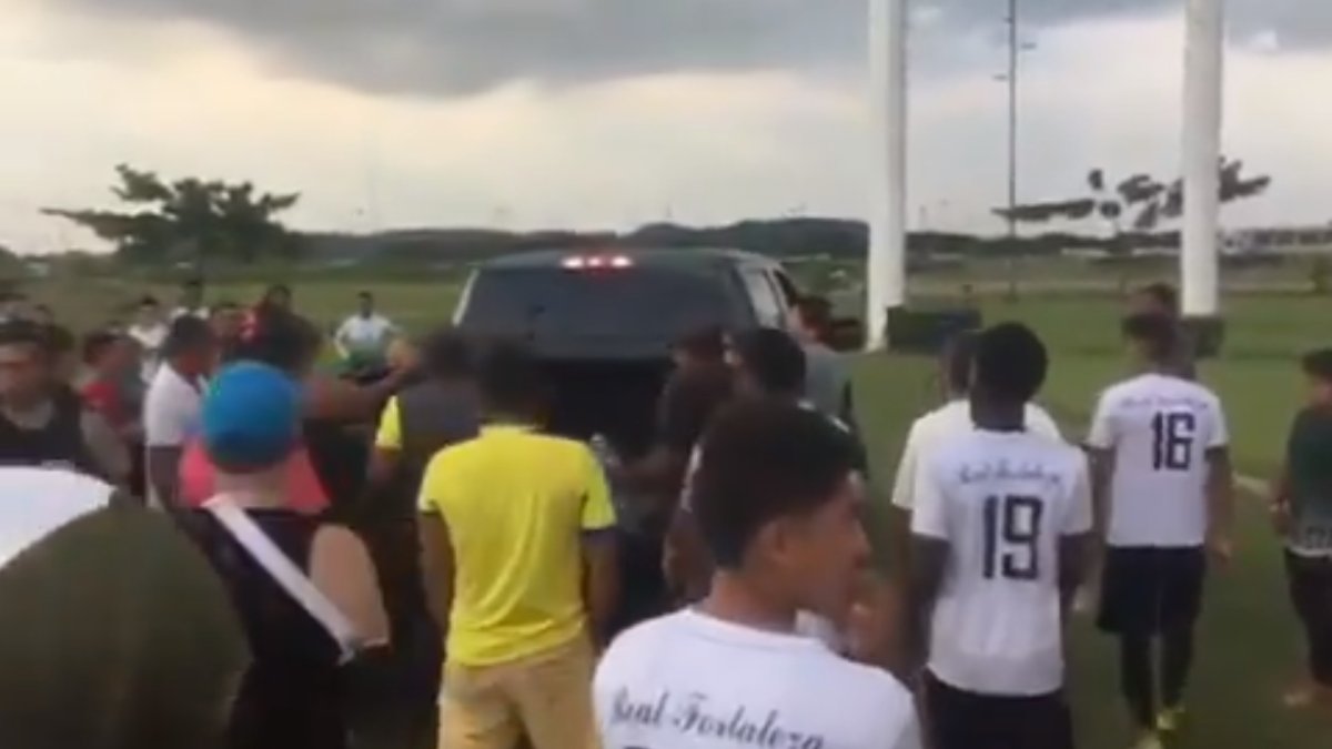 El herido fue trasladado en su propia camioneta hasta una casa asistencial.