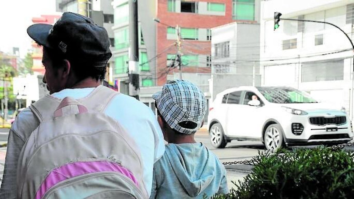 El hijo de César (6 años) no ha podido insertarse aún en la educación ecuatoriana.