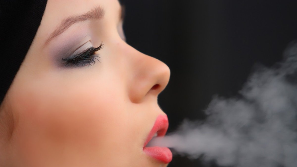 En los adultos, el tabaco causa graves trastornos cardiovasculares y respiratorios.