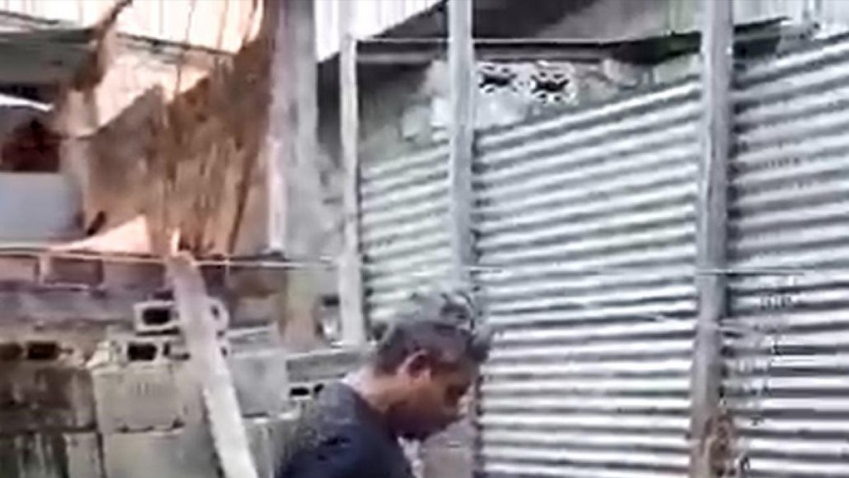 El sospechoso pidió compasión. Luego fue liberado por los lugareños.