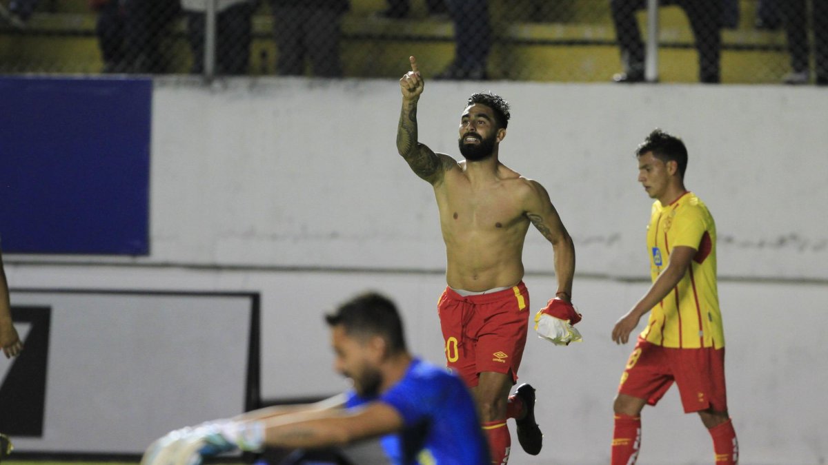 Aucas tuvo que esperar hasta el último minuto del partido para ganar, con un marcador por 2-1 en su casa.