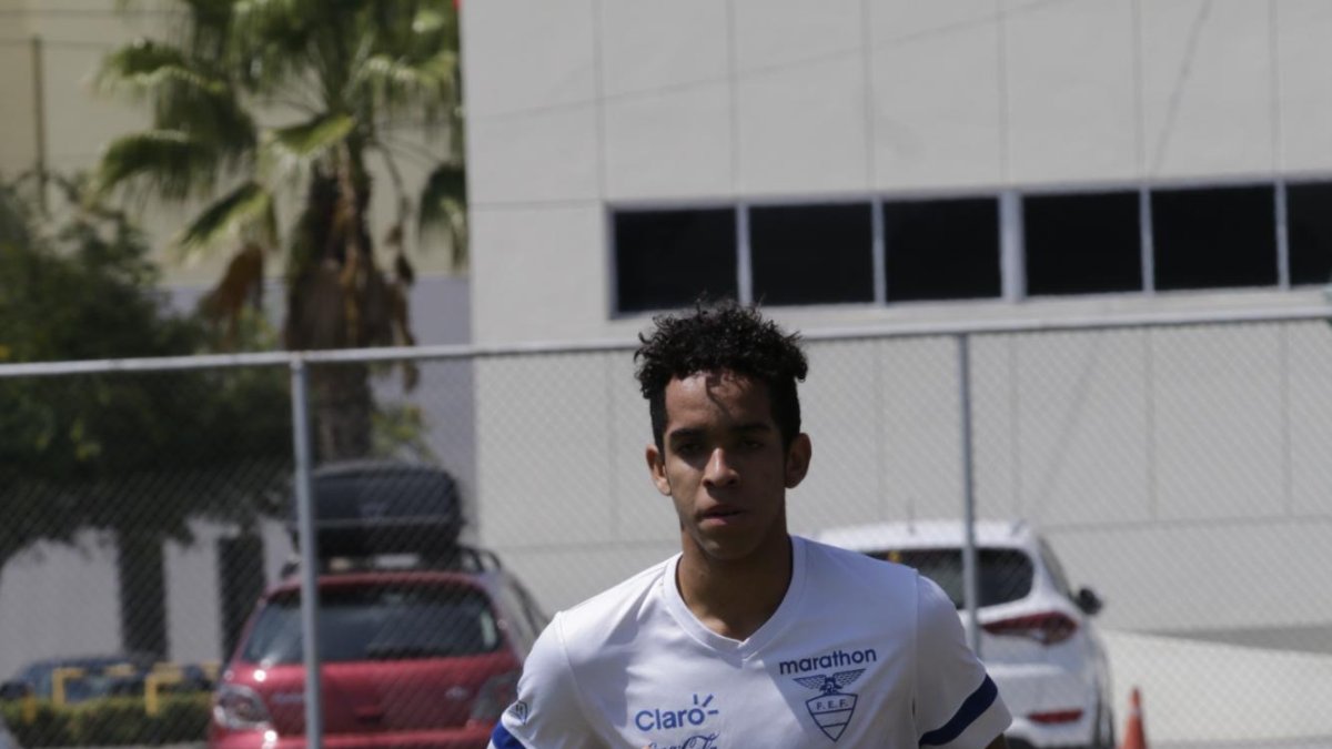 Johan Mina, el goleador sudamericano que pertenece al Emelec.