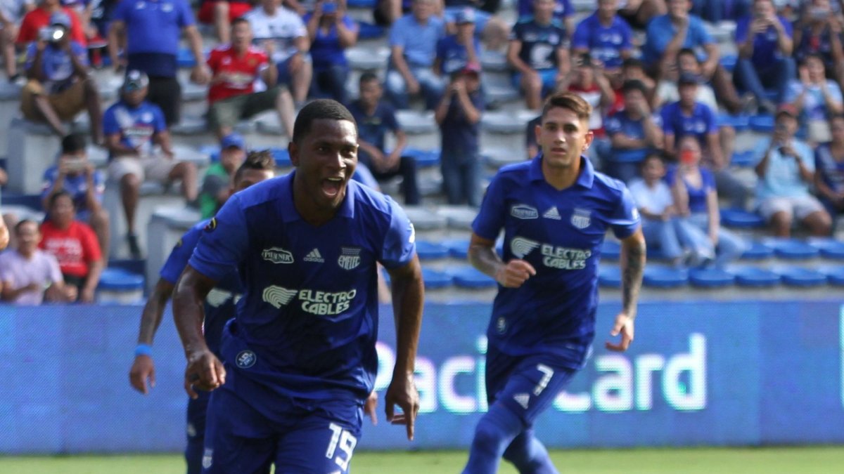 Brayan Angulo fue sancionado por gestos obscenos durante un Clásico del Astillero amistoso.