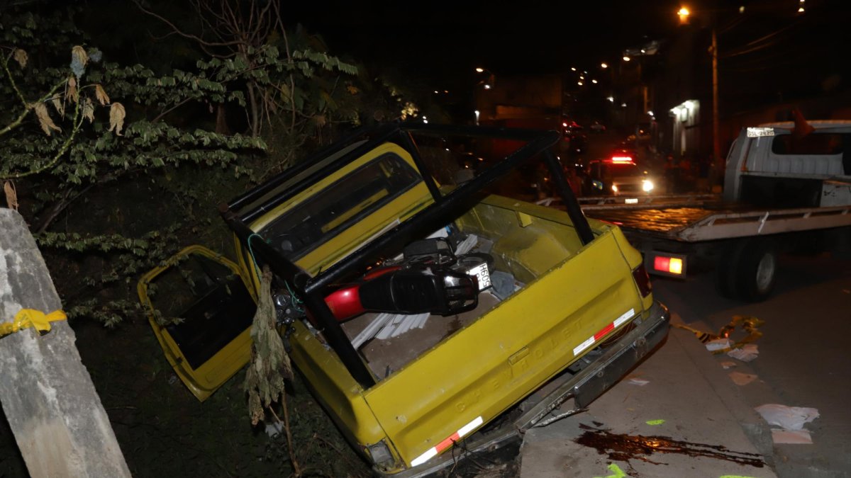 El conductor del vehículo implicado en el accidente quedó detenido.